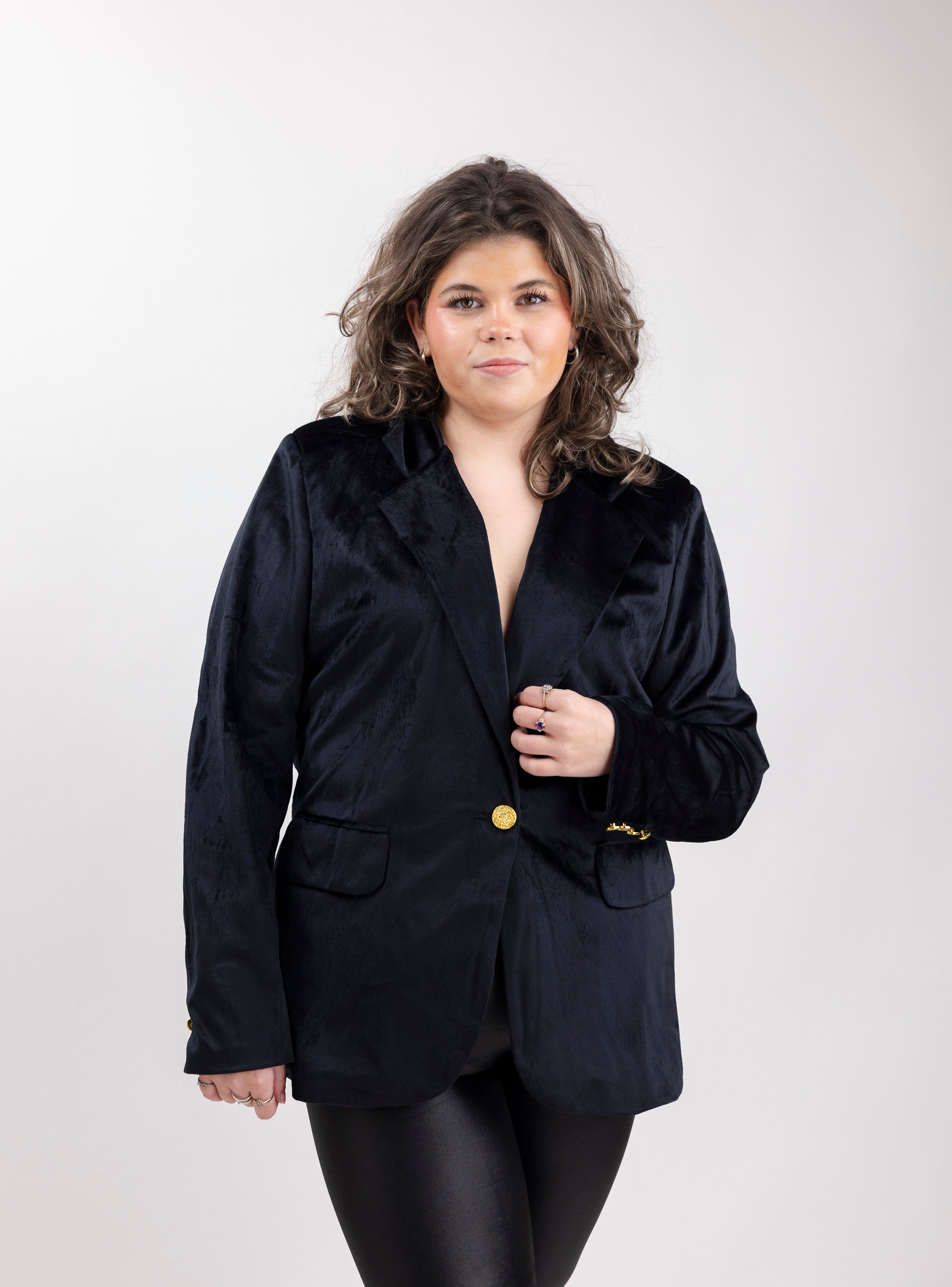 Plus size hotsell black velvet blazer